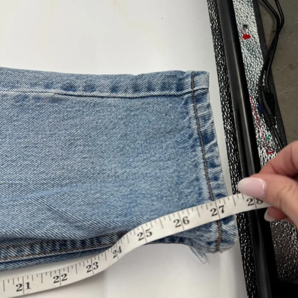 Vintage Levi's 550 Relaxed Fit Tapered Leg Jeans - Size 2 Petite - Picture 15 of 15